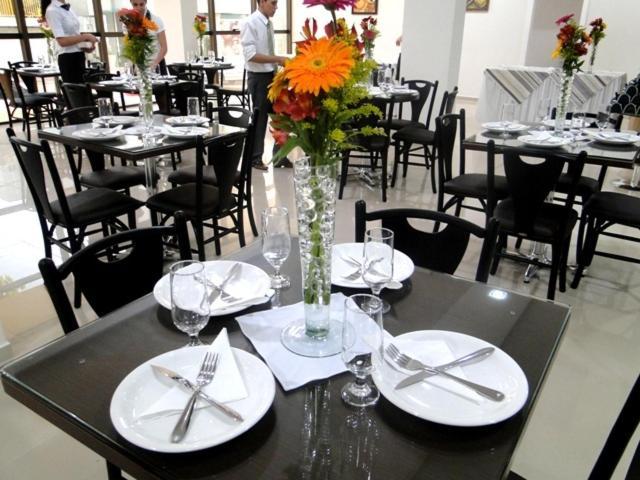 Hotel Maestro Executive Toledo Толедо Экстерьер фото